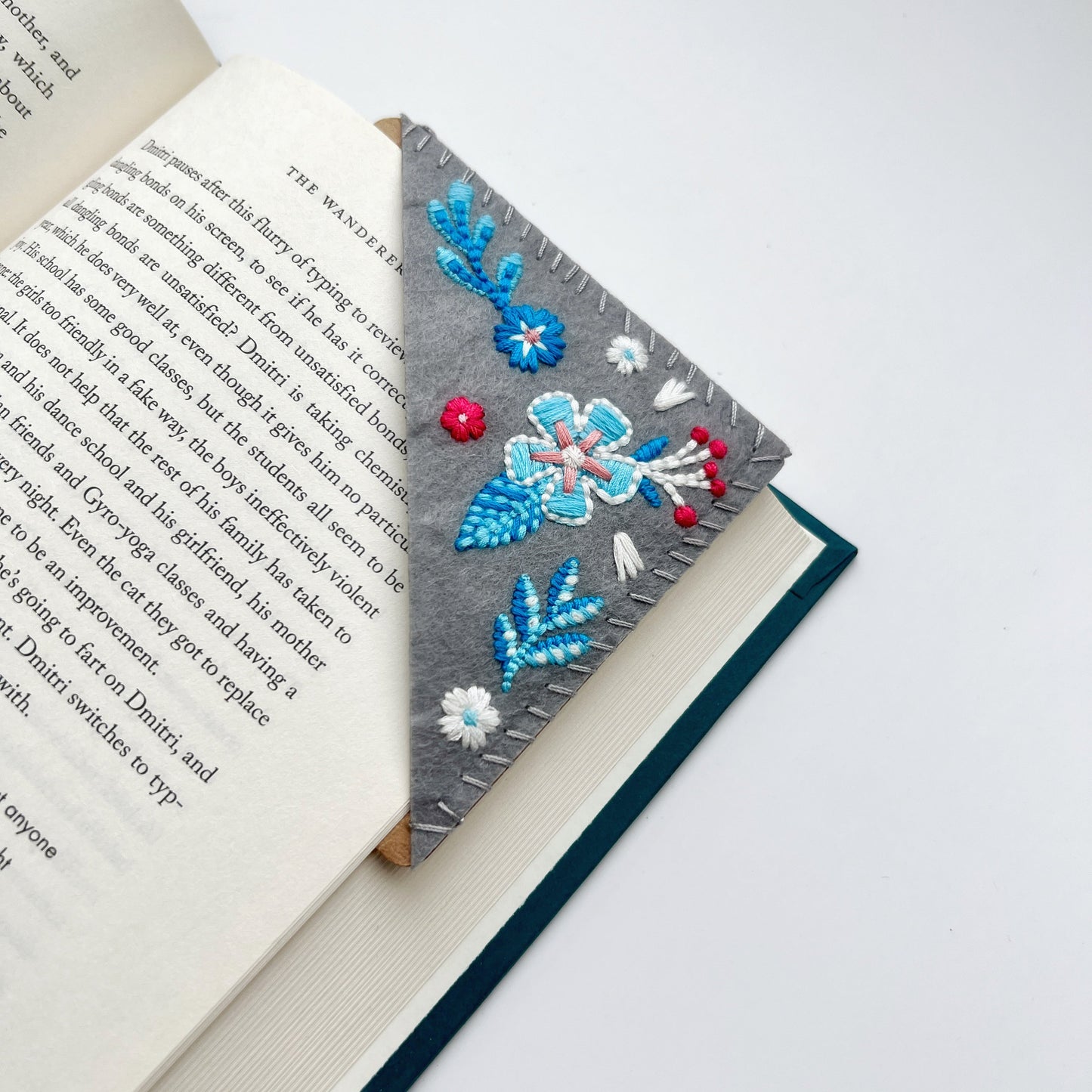 Embroidered Flower Corner Bookmarks – Gift-Ready