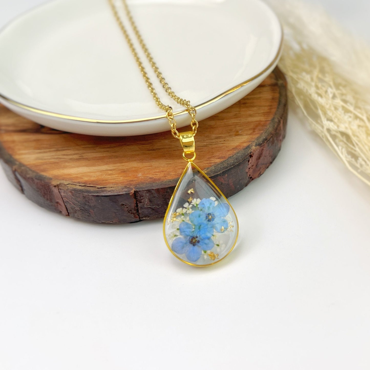 Gold Teardrop Necklace